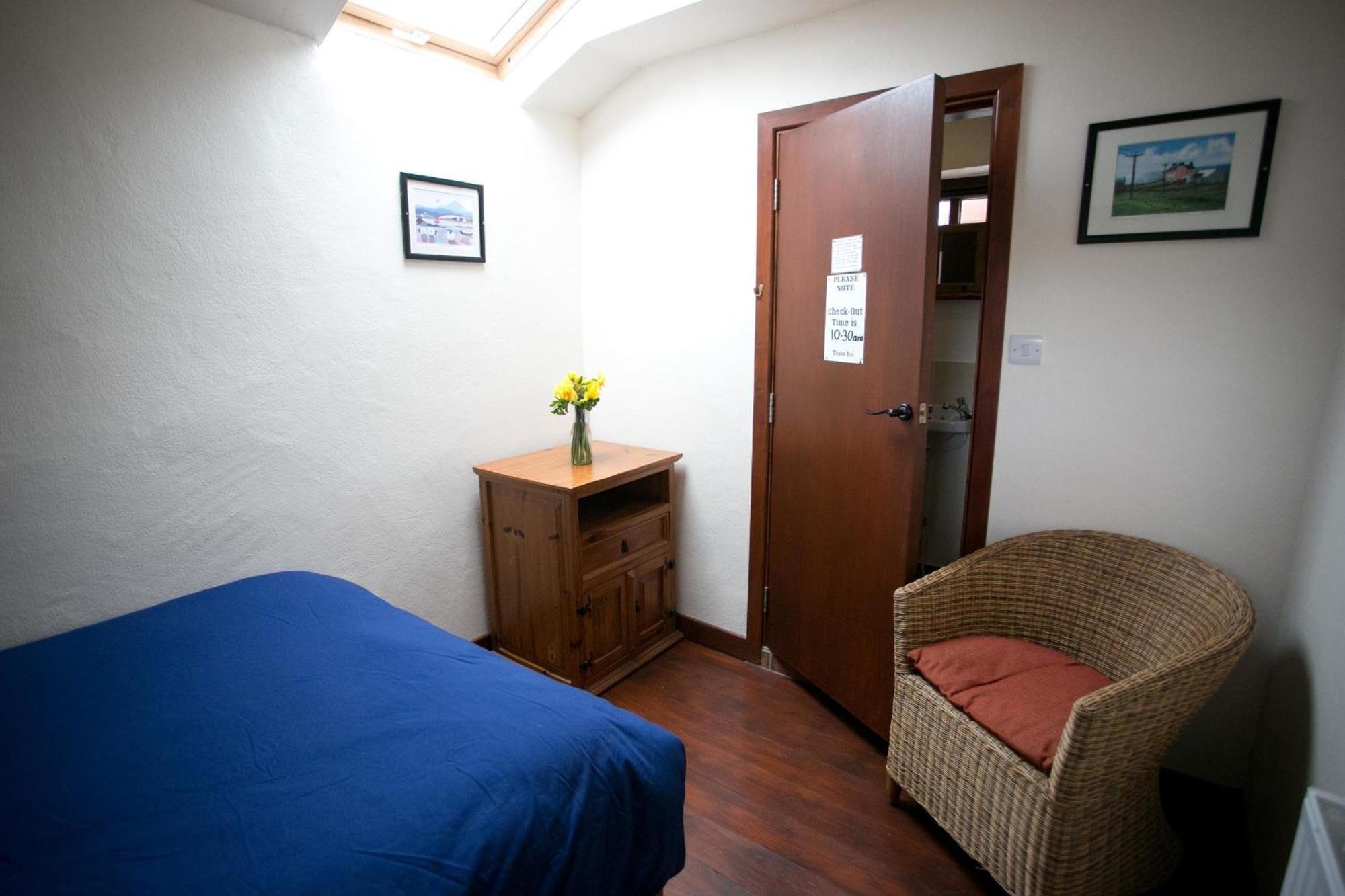 Aille River Tourist Hostel And Camping Doolin Δωμάτιο φωτογραφία
