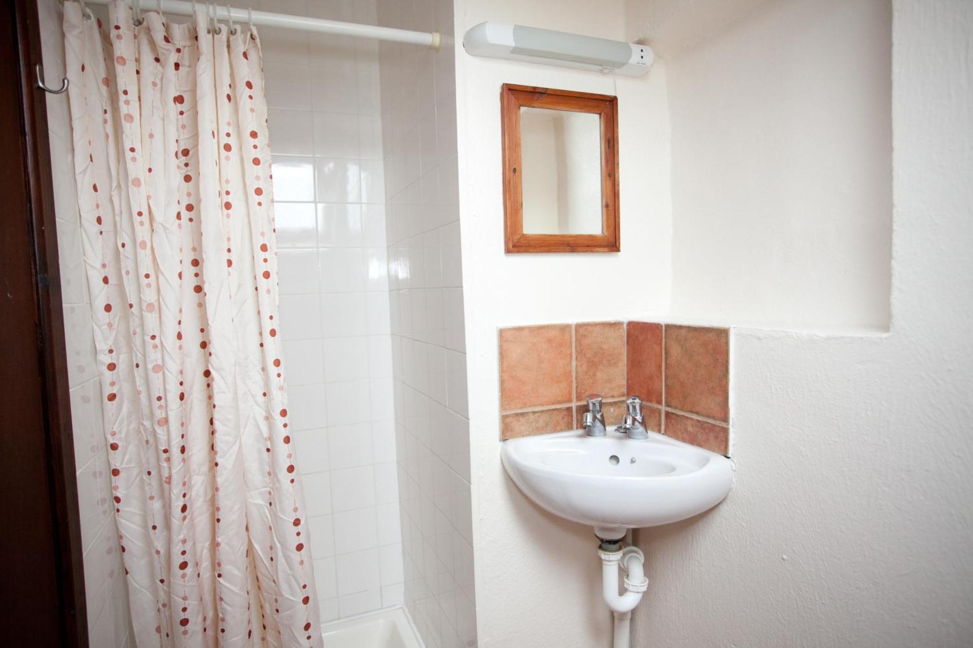 Aille River Tourist Hostel And Camping Doolin Δωμάτιο φωτογραφία