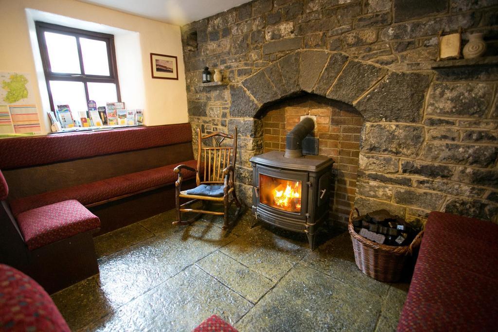 Aille River Tourist Hostel And Camping Doolin Εξωτερικό φωτογραφία