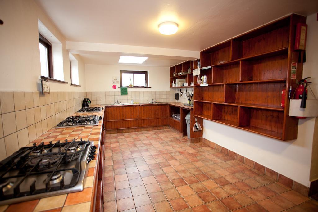 Aille River Tourist Hostel And Camping Doolin Εξωτερικό φωτογραφία